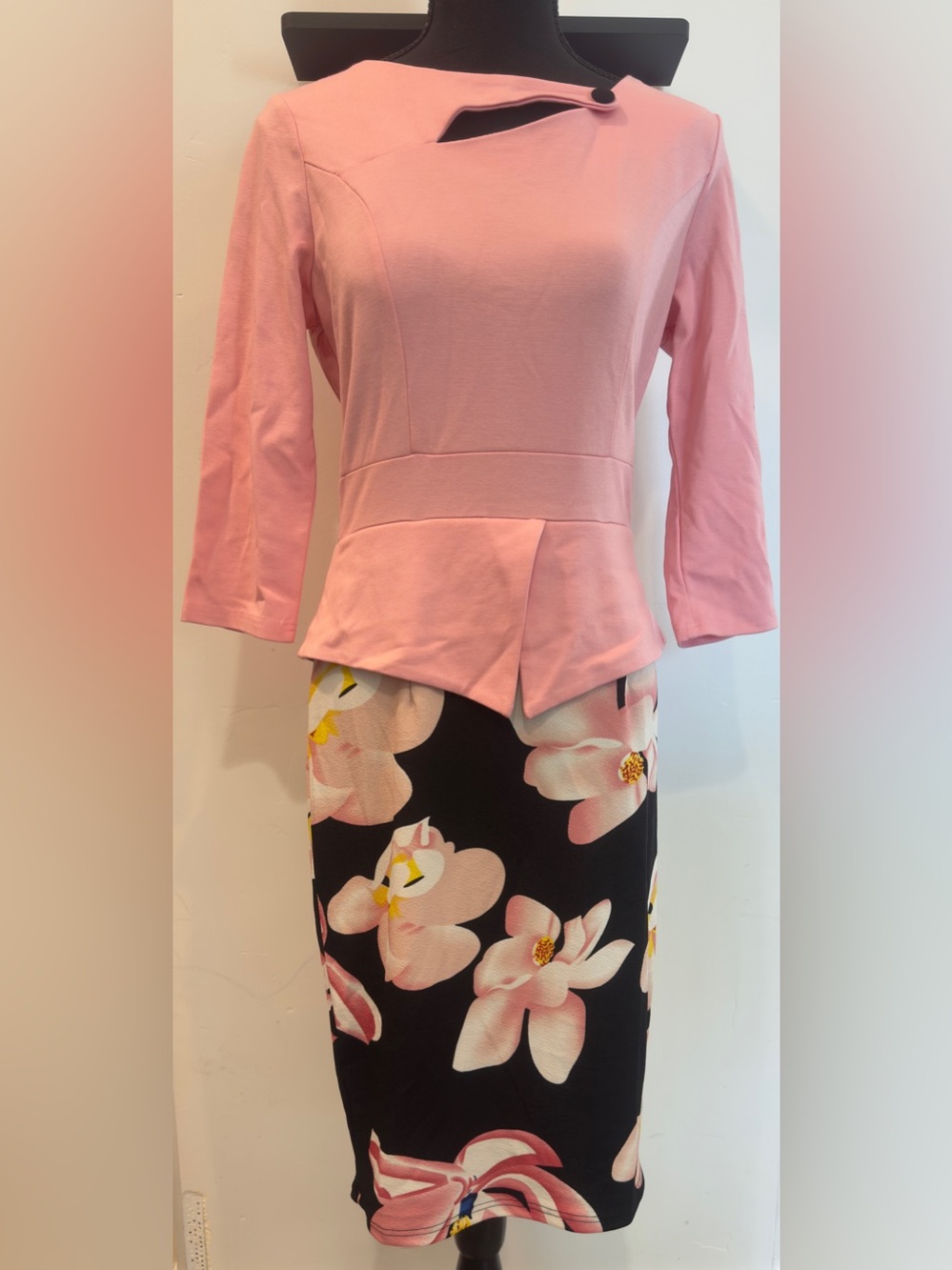 Elegant Pink Peplum Pencil Dress with Floral Skirt